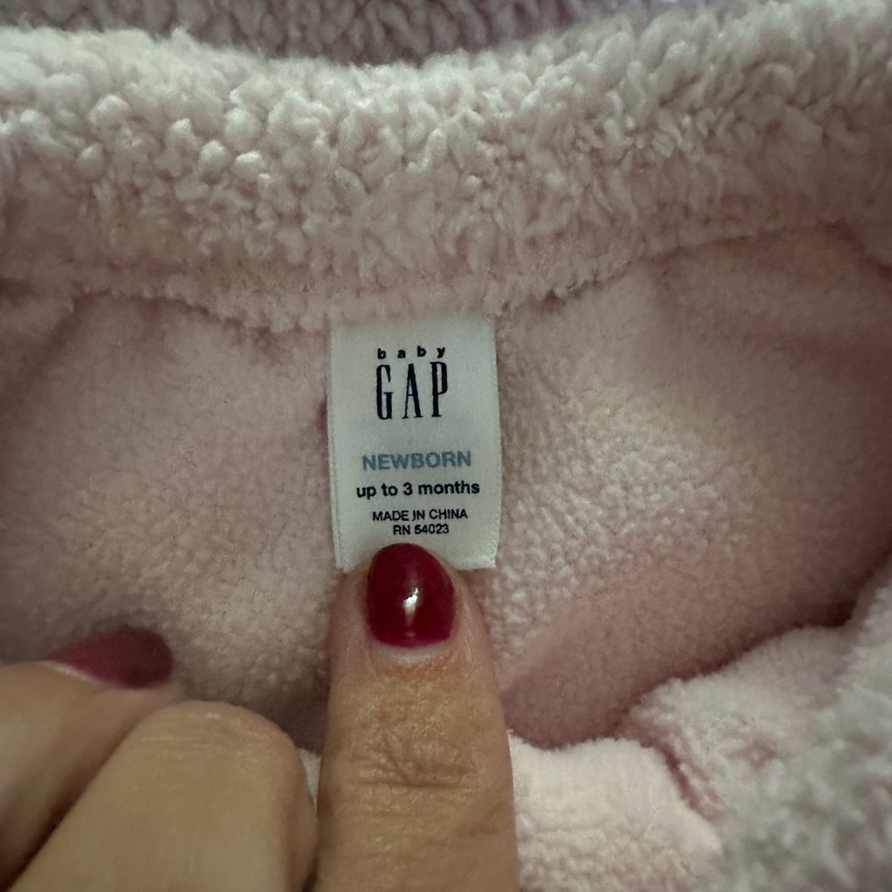 GAP Baby Pink Fleece Outfit - Picture 3 of 4